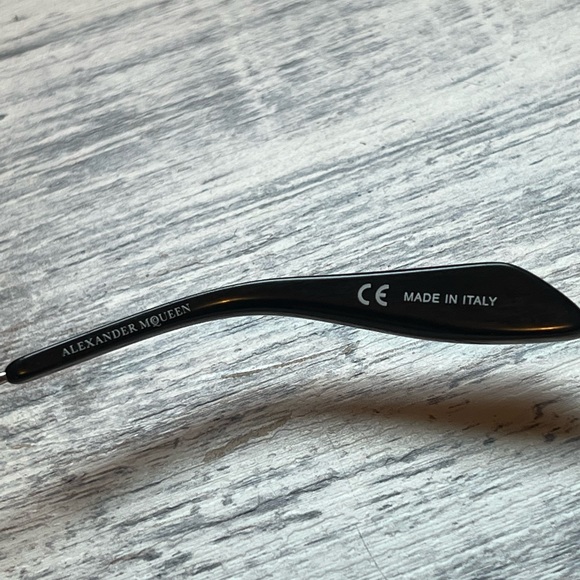 JUST TODAY💐ALEXANDER MCQUEEN unixes round eyeglasses ✨❤️ - Picture 9 of 15